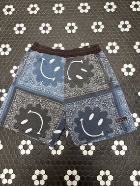 Chinatown Market Sweat Shorts Mens XL Black Blue Bandana Smiley Paisley Print